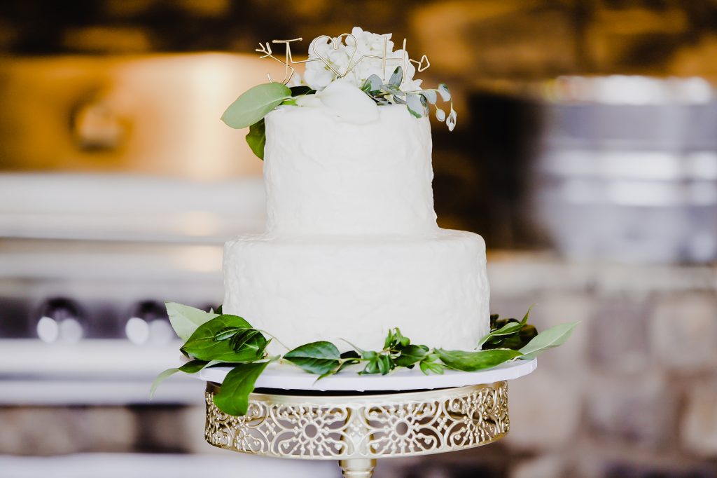 We are loving the all-white wedding cakes that are not only trending but have always been classic and timeless! Here are our reasons why! 