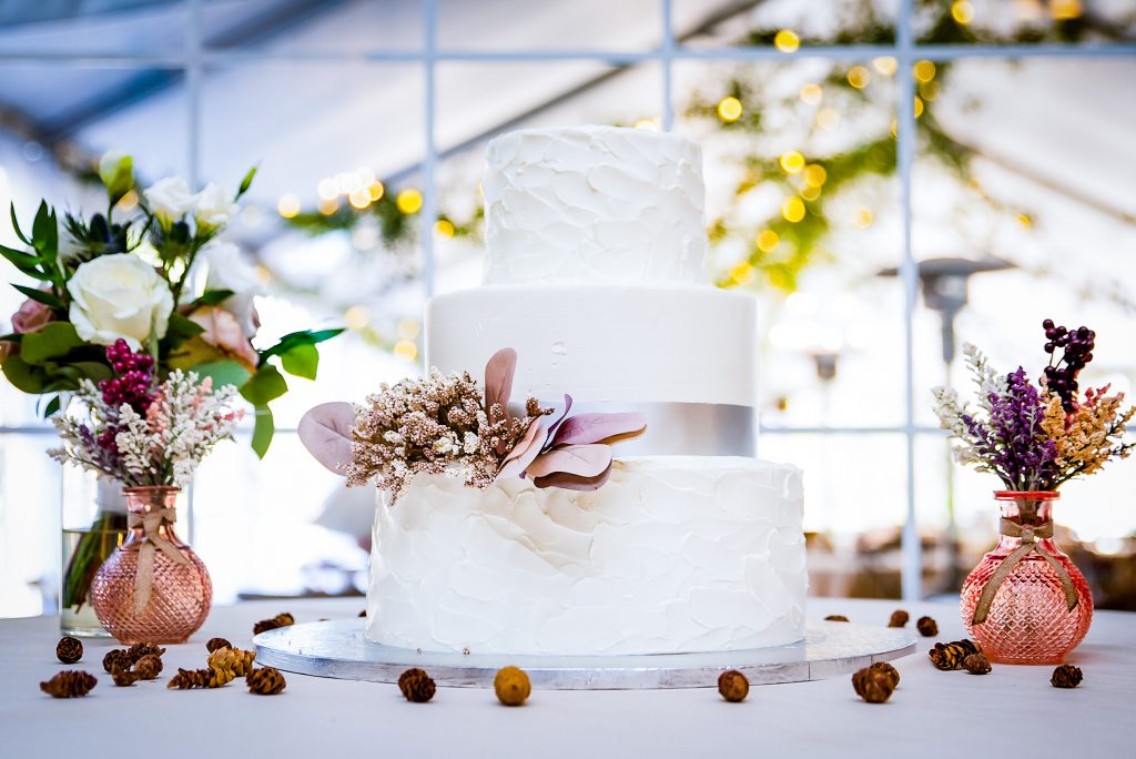 Drop in via the link below for the ultimate list of bridal shower ideas for a winter bride!